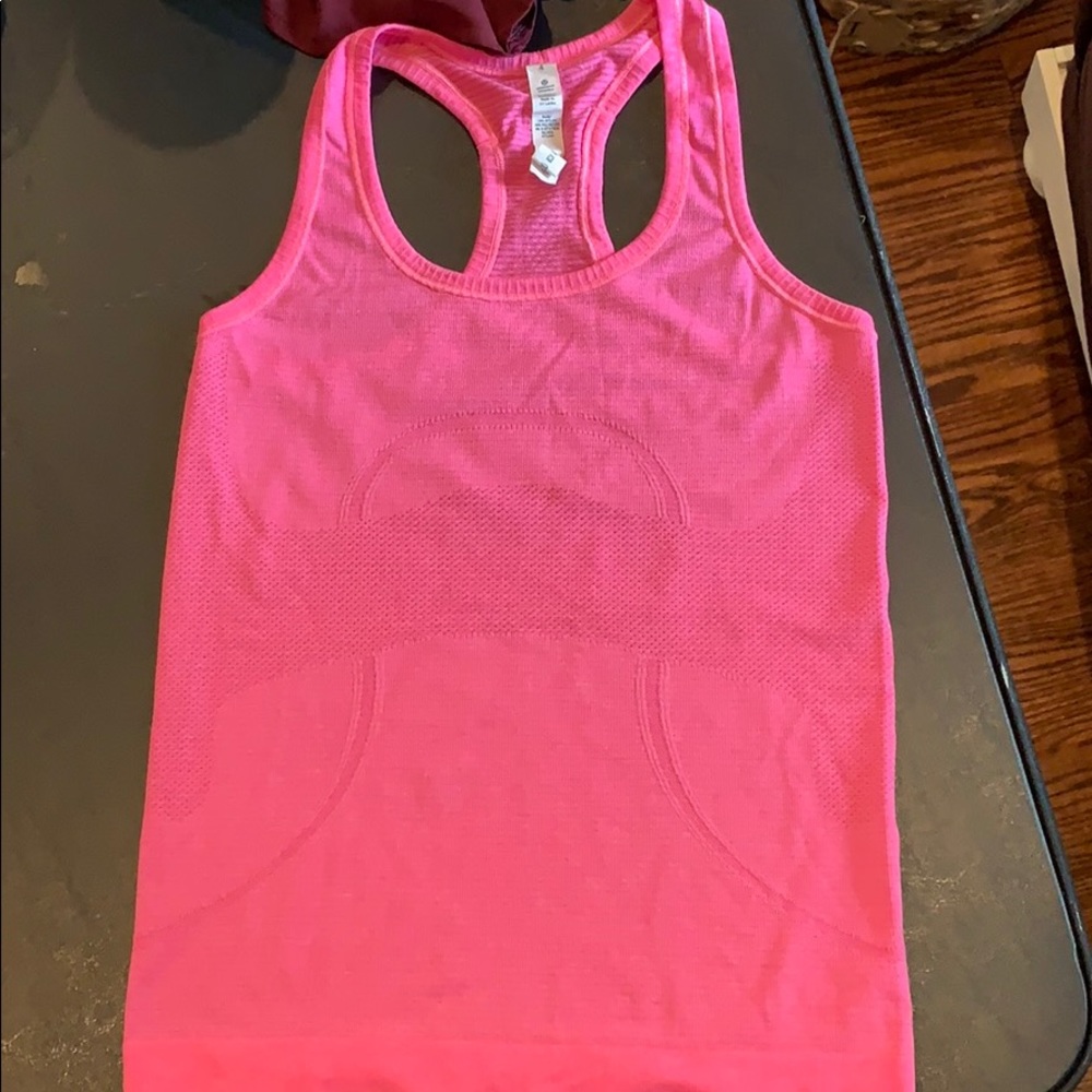 Workout tank top